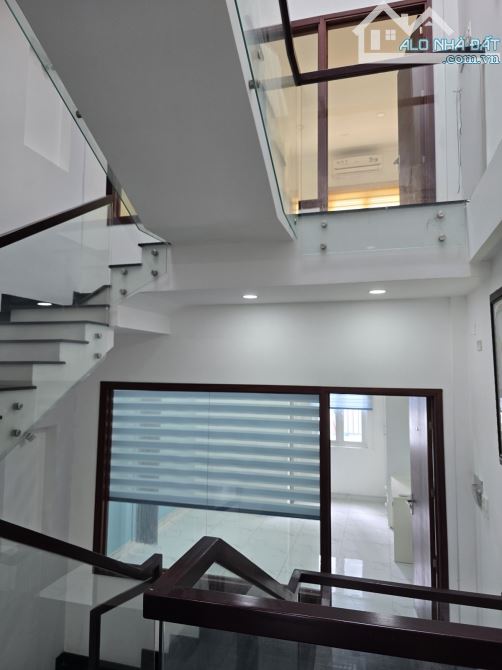 HẺM XE HƠI THÔNG VƯỜN LÀI , XE HƠI VÀO SÂN - NHÀ MỚI SÁCH VALI VỀ Ở NGAY - 6