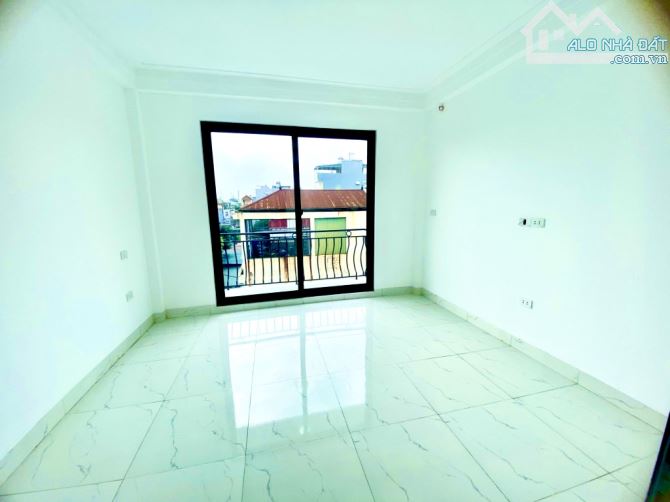 NHÀ XÂY MỚI 5 TẦNG THANG MÁY - PHÂN LÔ 20M THẲNG TẮP - RA Ô TÔ TRÁNH ĐỖ NGÀY ĐÊM. - 6