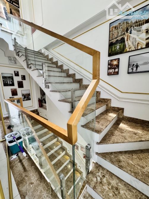 Bán nhà đường trường Sa P 13 P Nhuận, ngang 4,6M, 92M2 5 tầng , giá chỉ 22,4tỷ - 7