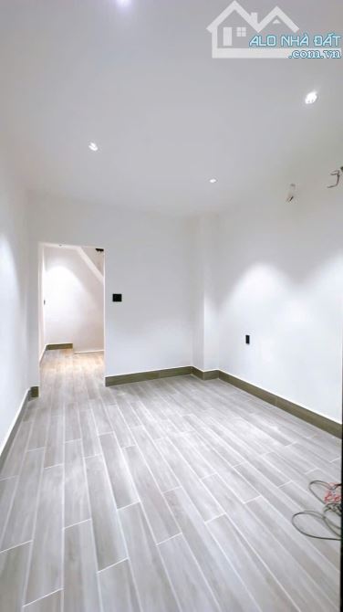 🏡 HIẾM CÓ KHU HOÀNG DIỆU QUẬN 4 — HẺM RỘNG 4 MÉT — 3 TẦNG SANG TRỌNG 🏡 - 7