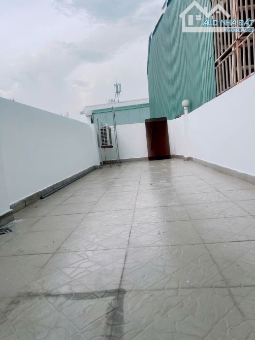 💥MT HẺM KINH DOANH - ĐOÀN VĂN BƠ - NHÀ 4 TẦNG BTCT TỚI NÓC - HẺM 3 GÁC - 5.85 TỎI - 7