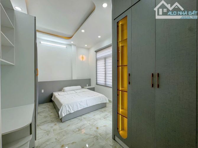 Siêu phẩm hẻm 1056 Huỳnh Tấn Phát, Q7, DT 14,5 x8m, 3 lầu. Giá 7,8 tỷ - 7