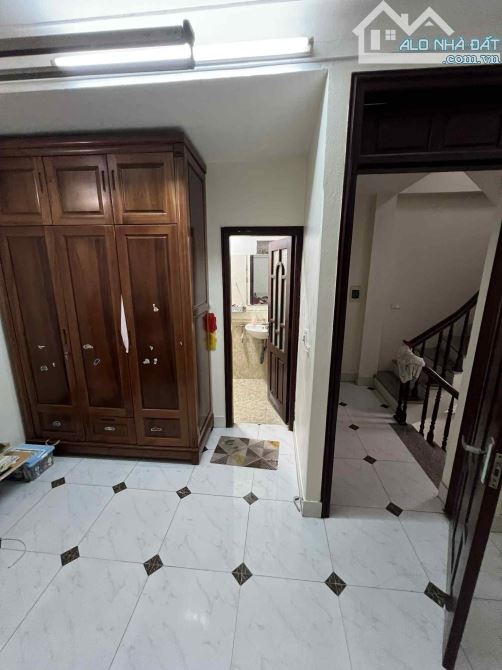 BÁN NHÀ TỔ 3 ĐA SỸ, DT 30M, 5T. MT 5M, GIÁ 5,4 TỶ - 6