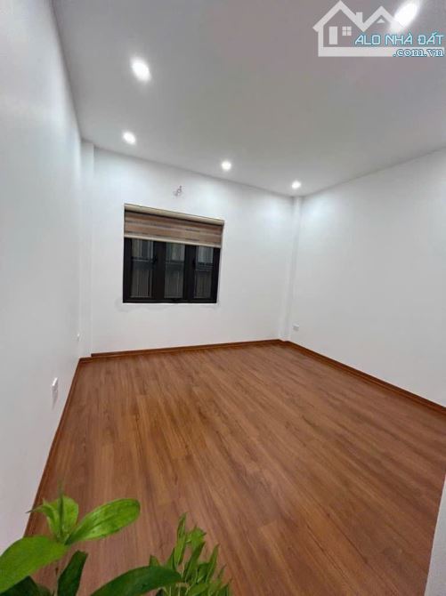 BÁN NHÀ NGUYỄN KHOÁI, TRẦN KHÁT CHÂN – DÂN XÂY - GARA Ô TÔ – 72M2 CHỈ 18,5 TỶ - 8
