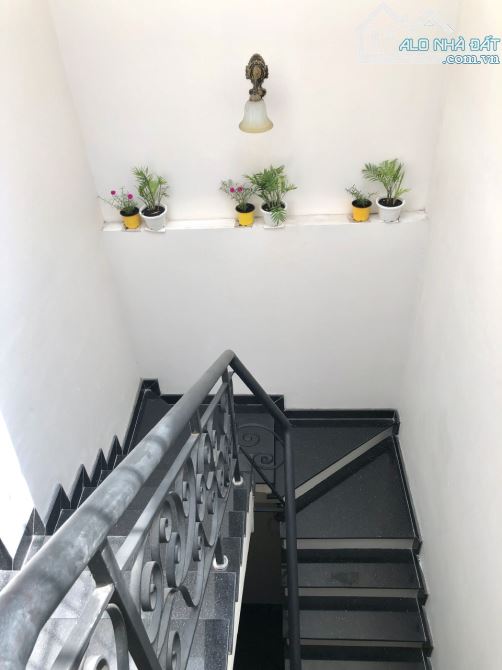 Siêu phẩm nhà đẹp Hẻm Xe Hơi Phan Văn Trị (4x15) 4 Tầng Mới Cứng Giá Ngộp bank Chỉ 8,6 tỷ - 8