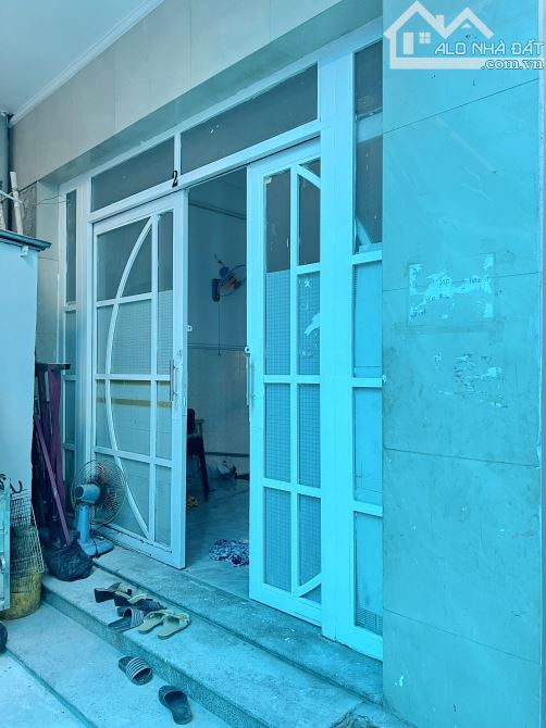 Bán nhà 2 lầu 119m2 gần MT đường Dương Bá Trạc Phường 1 Quận 8 - 8
