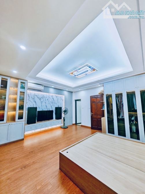 DOÃN KẾ THIỆN - HỒ TÙNG MẬU - 41M - Ô TÔ - LÔ GÓC 3 THOÁNG - 5.2M MT - 6 TẦNG - NGÕ THÔNG - 8