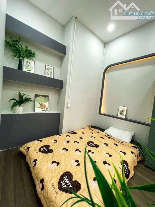 CĂN HỘ STUDIO FULL NỘI THẤT CỬA SỔ LỚN ĐÓN NẮNG QUẬN 1 - 9