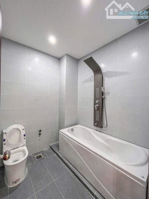 Chủ Bán Gấp Nhà 1 trệt 2 lầu  – GIá Chỉ 3 Tỷ 700 Triệu - 9
