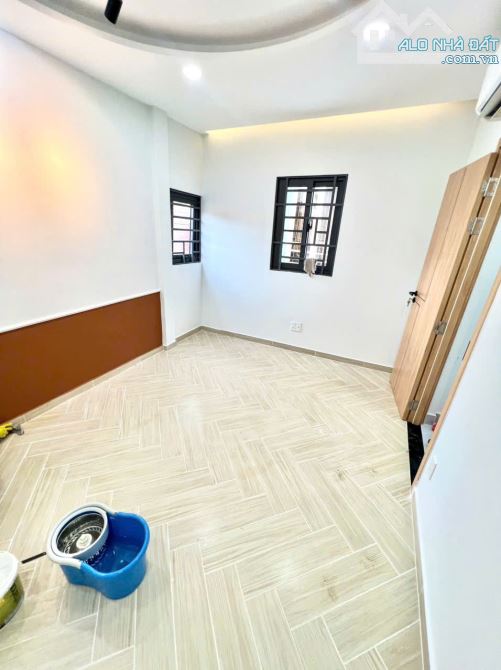 Nhà mới Quận 06 Hẻm Xe Hơi Ra Vô Gốc 2 Mặt Tiền Hiện Hữu không lộ giới P10 Q6 LH Toàn - 9