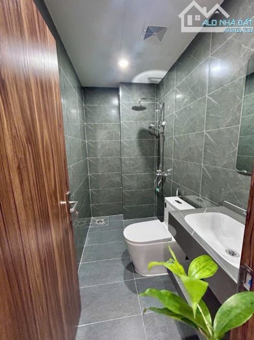 BÁN NHÀ NGUYỄN KHOÁI, TRẦN KHÁT CHÂN – DÂN XÂY - GARA Ô TÔ – 72M2 CHỈ 18,5 TỶ - 9