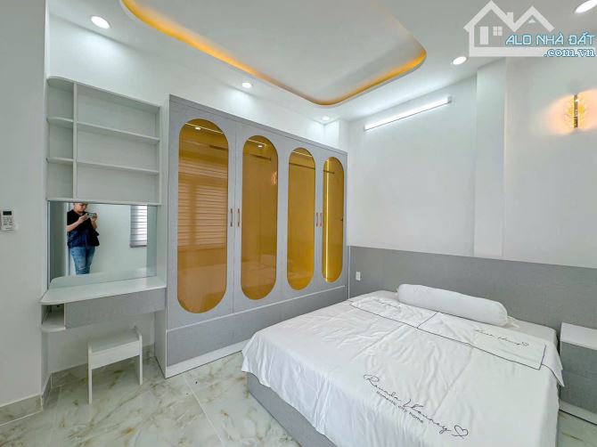 Siêu phẩm hẻm 1056 Huỳnh Tấn Phát, Q7, DT 14,5 x8m, 3 lầu. Giá 7,8 tỷ - 9