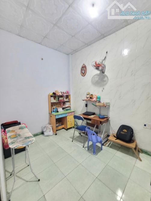 Bán nhà 1T1L và phòng trọ 5x32m, hẻm Nguyễn Du p. Dĩ An, thu nhập 4tr/th - 9