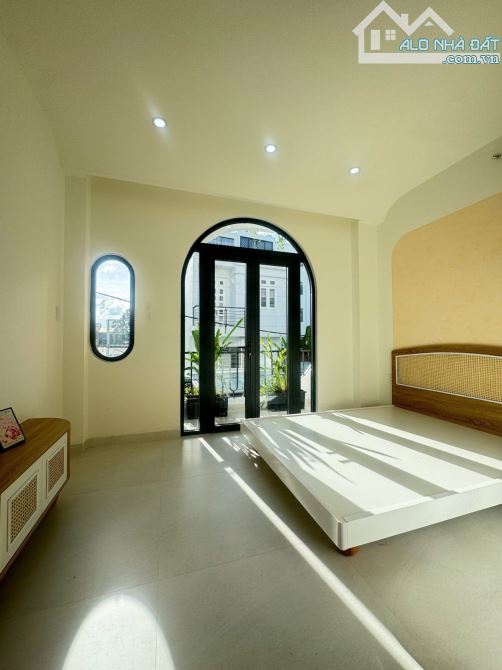 Bán nhà Tân Thới Hiệp - đẹp mê - hẻm oto - Quận 12.  💐(4*12) giá 5 tỷ 080triệu. Trệt, 2 l - 9