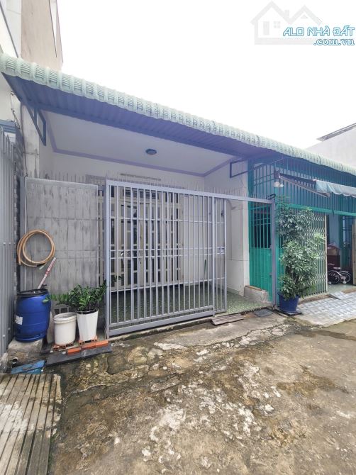 Bán nhà cấp 4 KDC gần BigC Dĩ An p.Đông Hòa Tp.Dĩ An chỉ 3ty750 TL M7433 - 9
