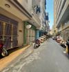 Bán nhà Phân Lô đường Trần Quốc Hoàn  quận Cầu Giấy - Sổ 35m2 - 5 tầng - Giá chỉ 14 tỷ