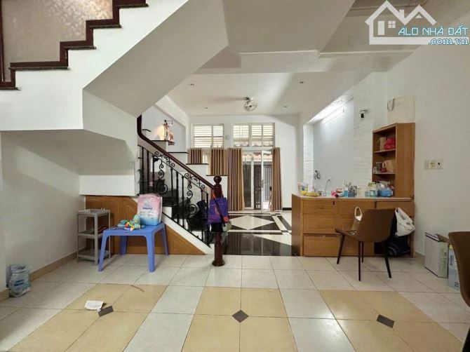 TRUNG TÂM CẦU KIỆU - CÔ GIANG 61M2 NỞ HẬU - SÁT MẶT TIỀN TRƯỜNG SA -NHỈNH 8 TỶ