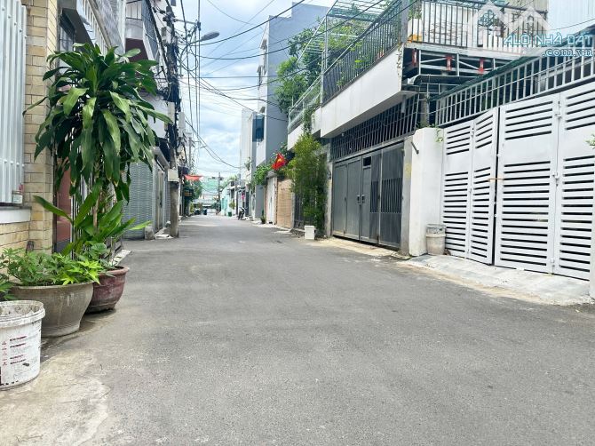 Bán lô đất 90m (5 x 18) kiệt 6m đường Bùi Tá Hán Khu Nam Việt Á giá chỉ 5,6 tỷ tặng nhà C4