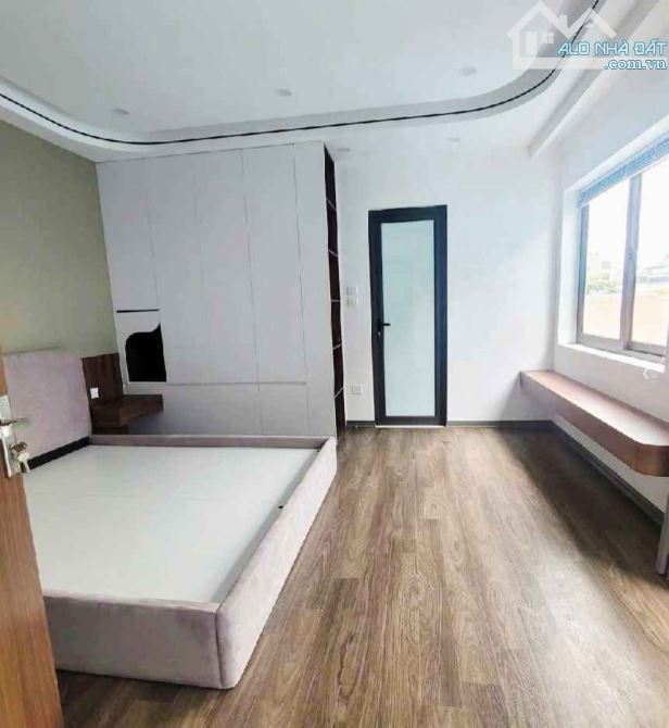 nhà mới - lô góc - mặt tiền khủng - ô tô bậu cửa - thang máy