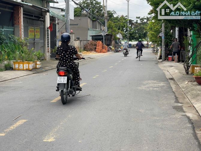 NHÀ 2 TẦNG CHÍNH CHỦ CHƯA QUA KD ĐÔNG THẠNH HM GIấ RẺ ĐẦU TƯ.