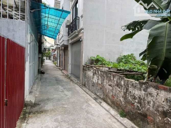 🌟 BÁN ĐẤT GIANG BIÊN – LONG BIÊN 🌟âzd 📐 Diện tích: 50m² – Mặt tiền rộng 7.8m 🚗 Ô TÔ VÀ