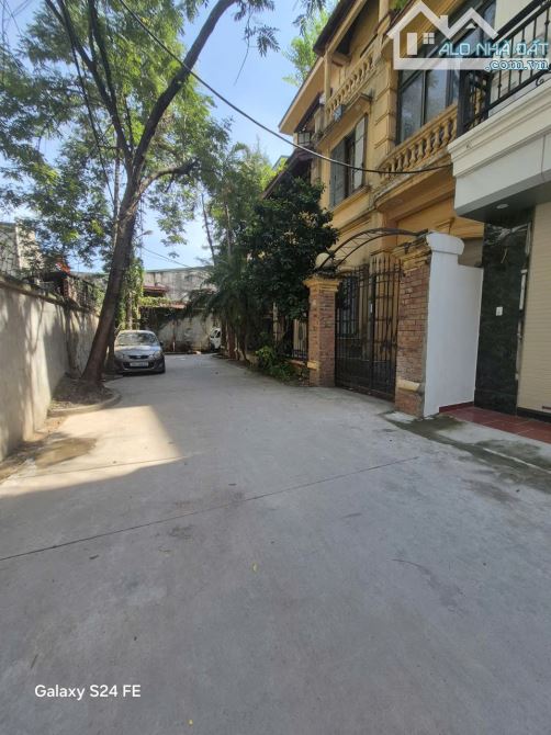 🏡 NHÀ KIM ĐỒNG - 65M - THANG MÁY, 2 Ô TÔ TRÁNH - NHỈNH 2X TỶ