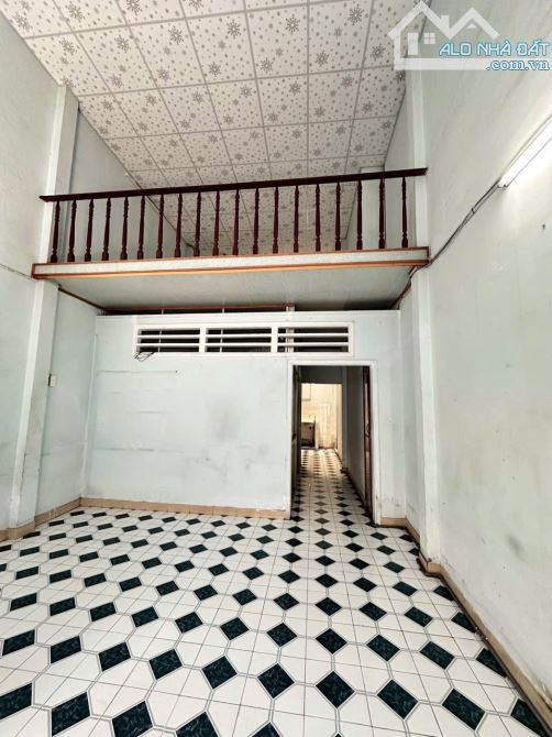 Bán nhà BÌNH THẠNH, diện tích 52m2, NGANG LỚN 4.4m