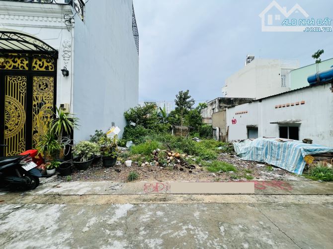 Giá Tốt 4,8 Tỷ Đất Khu Phân Lô Đường Hương Lộ 2 Gần Tên Lửa 4x16m SHR