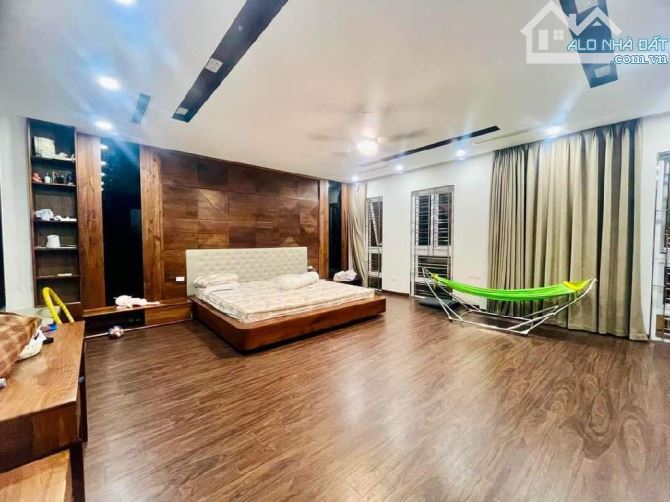Bán biệt thự Louis City Tân Mai -MT lớn - Vỉa hè rộng -115m2 -5T- 36.9 tỷ