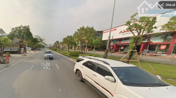 bán nhà mặt đường Phạm Văn Đồng khu đô thị Mê Linh 180m2 ngang 7,2m giá 15,5 tỷ