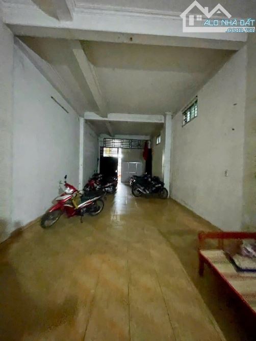 BÁN NHÀ MẶT TIỀN VIP 200m2 ĐT743C NHÀ PHỐ DĨ AN, ĐỐI DIỆN VINCOM 550, CTY YAZAKI EDS VN
