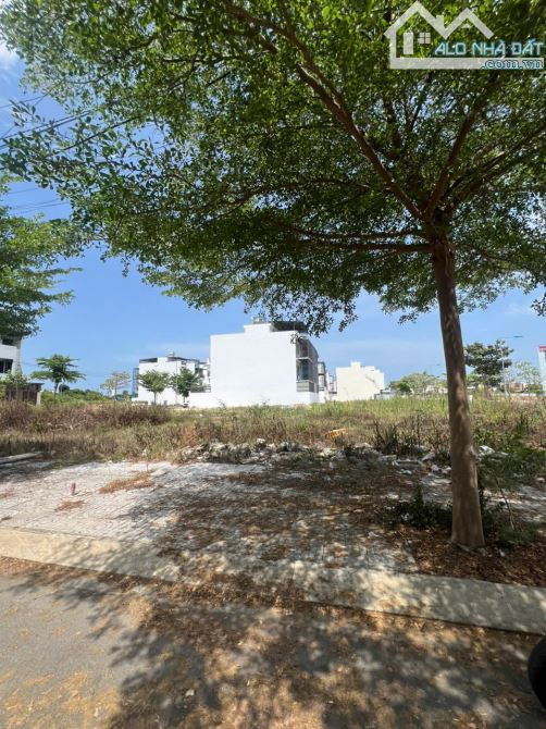 CẦN BÁN LÔ ĐẤT BIỆT THỰ MẶT TIỀN ĐƯỜNG TRIỆU QUANG PHỤC, TP NHA TRANG GIÁ 14,1TỶ