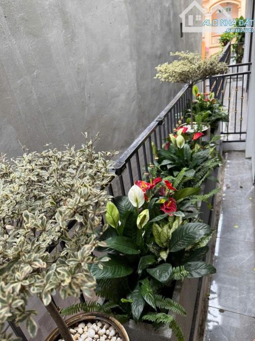 NHÀ ĐẸP MẶT NGÕ,OTO ĐỖ CỬA, FULL ĐỒ SỊN,5 TẦNG 3 NGỦ KK , TRẦN PHÚ HÀ ĐÔNG 8,3 TỶ 30,2M