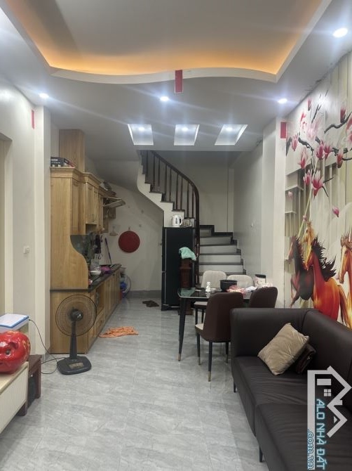 Bán nhà Lê Trọng Tấn, Hoàng Mai, Gần ô tô, ngỏ 3 gác tránh, SD 35m2, 6.5 tỷ(CTL)