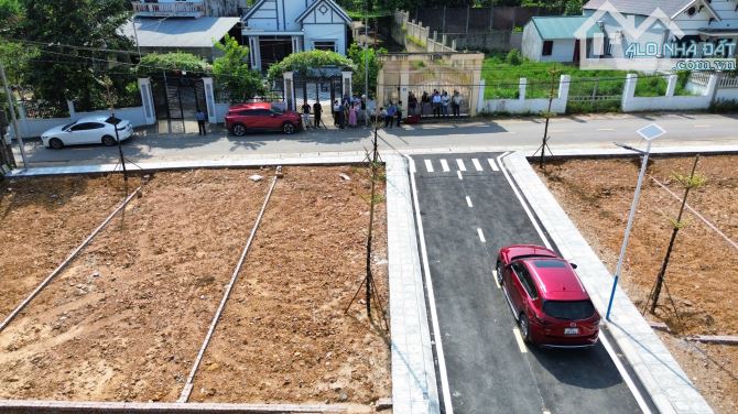 Bán gấp đất ngã 4 lục quân Ql21 cổ đông Sơn Tây, Hà Nội.DT 200m2 MT 10m full thổ cư,giá th