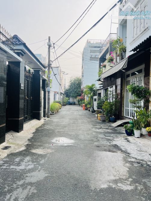 BÁN NHÀ HẺM Ô TÔ TRÁNH 🚘🚘 BÌNH LONG TÂN PHÚ - (4❌️15.5)M - 4 TẦNG - CHỈ 5 TỶ HƠN