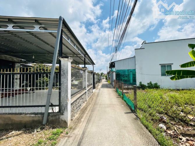 Đất Thổ Cư 5 x 21m Đường Xe Hơi Khu Mỹ Lộc . Sổ Hồng Riêng Giá Rẻ. Hỗ Trợ Góp