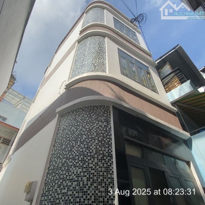 Bán nhà căn góc Lý Thái Tổ Q.10, 4 tầng, full nội thất, có cửa hậu, nhích 5 tỷ