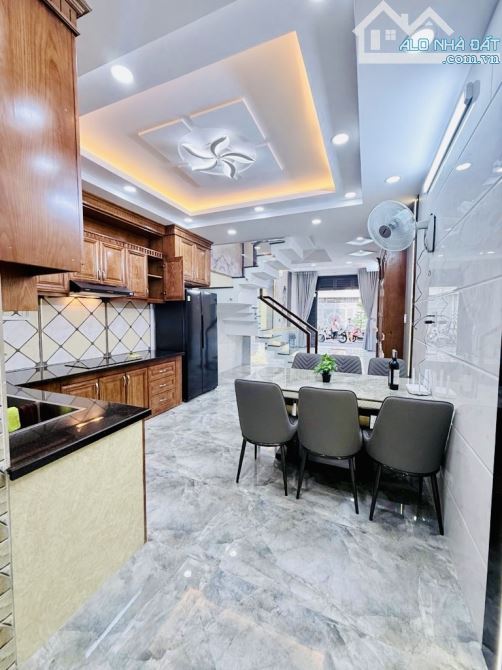 Bán nhà Tân Bình, Hoàng Bật Đạt – 5 tầng đẹp như mới, hẻm ô tô, full nội thất, 8 tỷ ++