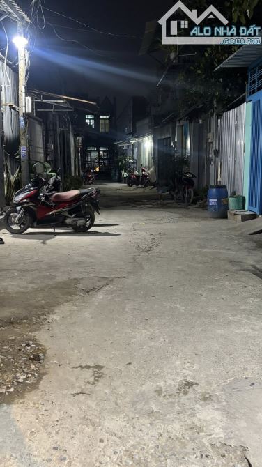 900 triệu có nhà ở ngay đường công nghệ mới vĩnh lộc B 1 sẹc ngắn khu dân cư hiện hữu