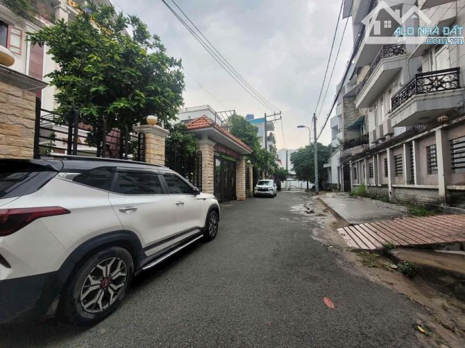 BÁN NHÀ KHA VẠN CÂN -LINH TRUNG -THỦ ĐỨC 186M2 ( 6 X 31 ) SHR - GIÁ 13.3 TỶ