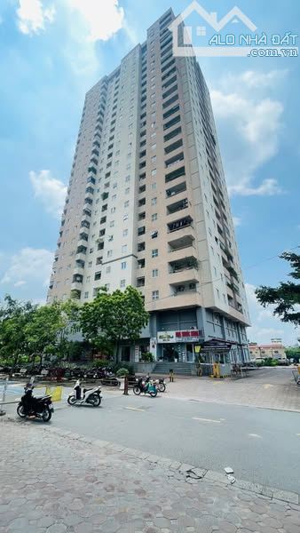 Bán Gấp Căn Hộ Chung Cư CT2 Thạch Bàn, Long Biên, 108m2, 3 ngủ, 2VS, Giá 5 tỷ++