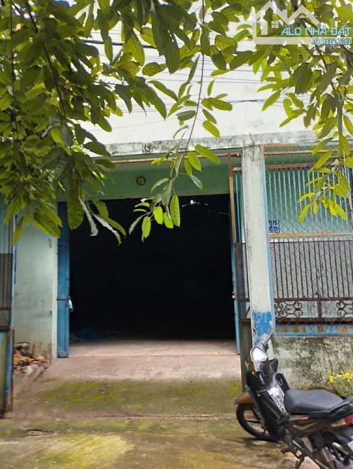 Bán nhà xưởng hóc môn  191m2 giá 10 tỷ 200 triệu