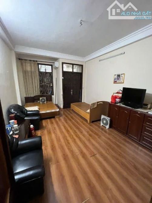 Bán nhà phố Nguyễn Văn Cừ 72m²- 5 tầng- hơn 11 tỷ, dân xây, gần ô tô, cầu Chương Dương