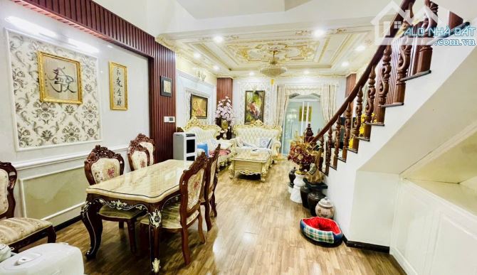 BÁN BIỆT THỰ MẶT TIỀN XE TẢI –100M² (5*20) 4 TẦNG – TĂNG NHƠN PHÚ A – CHỈ 10 T
