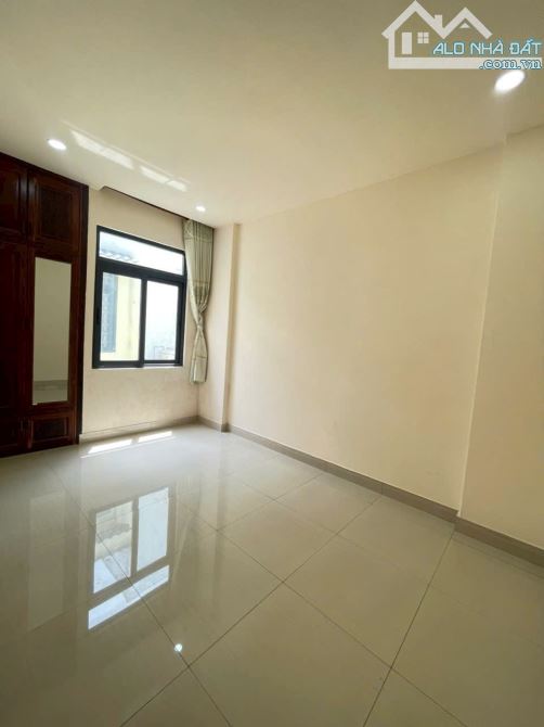 Cho thuê nhà trệt lầu KDC Nam Long 2 - Trang bị: 2 máy lạnh, 01 giường, 01 nệm, bàn ăn - 10