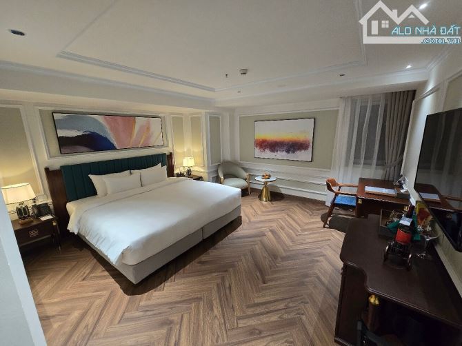 Bán khách sạn MP Nguyễn Trường Tộ - 170m2 * 15T * MT 7.5m - 165 Tỷ - Dòng tiền 3 tỷ/tháng - 10