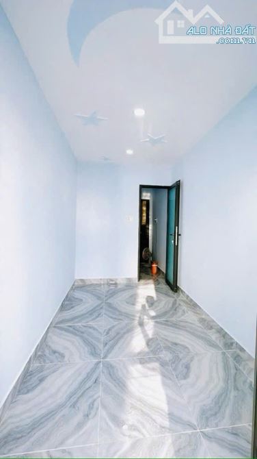 MẶT TIỀN KINH DOANH  TÂN VĨNH ĐƯỜNG SỐ  TRUNG TÂM Q4  CÓ 2 TỶ - 10