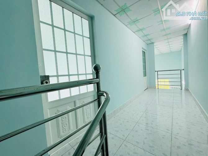 Nhà 1 Trệt Lửng Xây Riêng Lẻ - Sổ Hồng Riêng . Đường Xe Hơi Tới Nhà. Diện tích 5 x 21m - 10