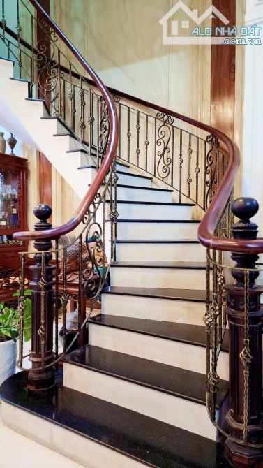 TRƯƠNG CÔNG ĐỊNH - BÀU CÁT TÂN BÌNH - DT80m2 ( 4,5 ❌18m ) 3 TẦNG - CHỈ 14 TỶ - 11